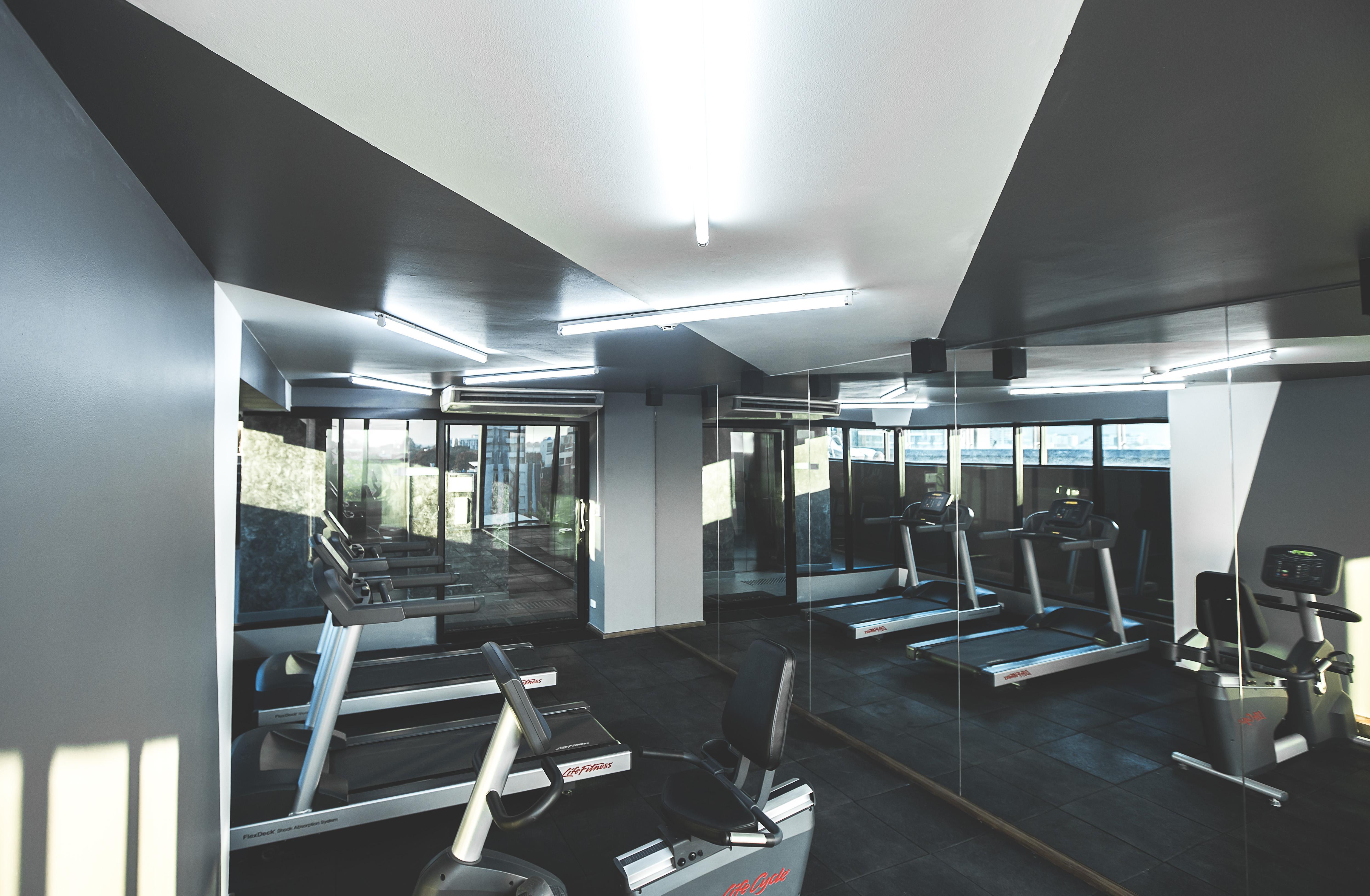 Art Mai Gallery Nimman Hotel Chiang Mai Zewnętrze zdjęcie The gym at the hotel